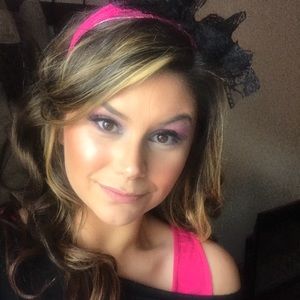 Meet your Posher, Taryn